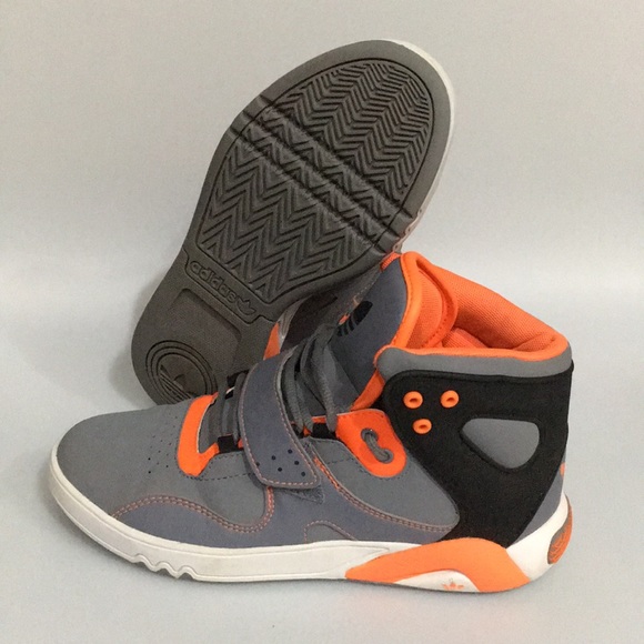 Adidas Roundhouse Mid • Sz 5 👟 - Picture 3 of 7